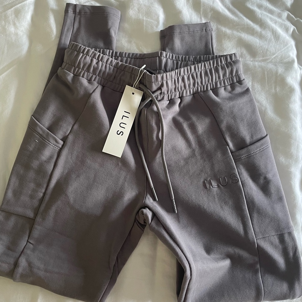 ILUS Idol Jogger Purple Dove